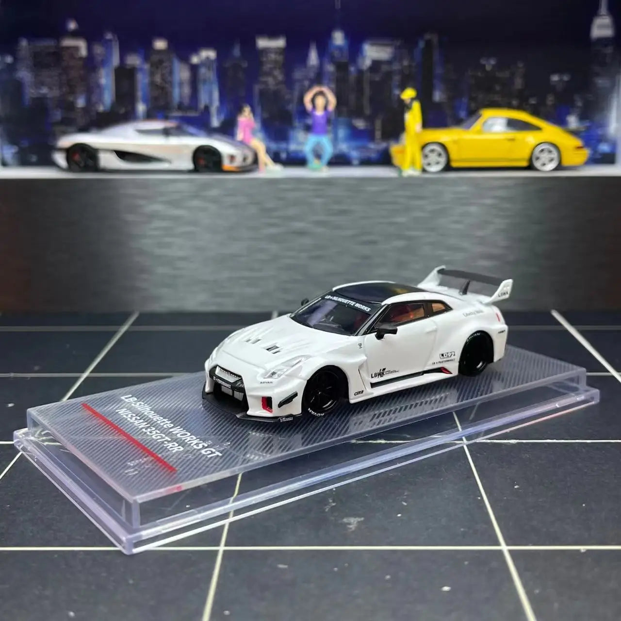 Diecast CM 1:64 Scale Nissan GTR 35GT RR LBWK Wide-body JDM Alloy Car Model Collectible Toy Gift Souvenir Display Ornament